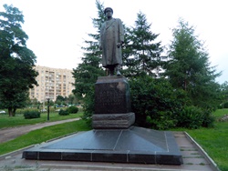 Памятник_Толбухину250.jpg